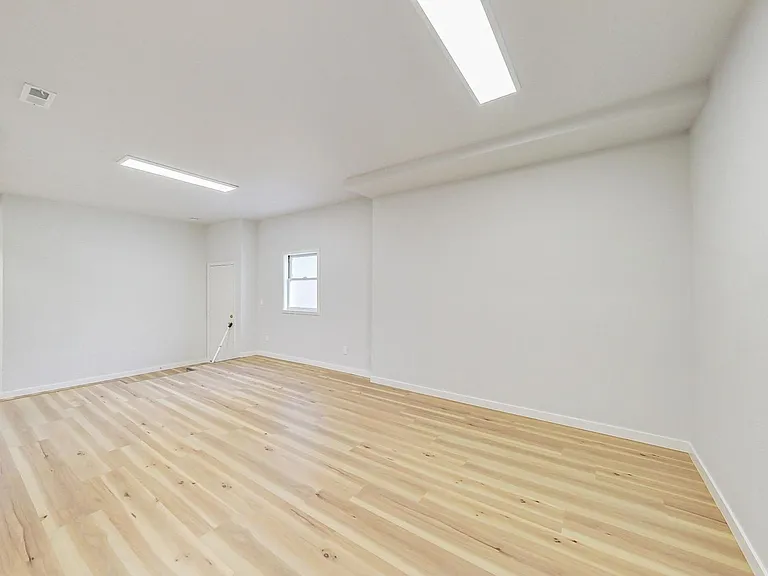 785 Mangels Ave — Photo 25