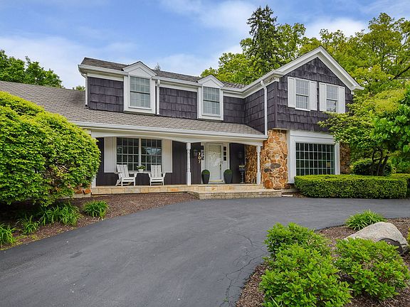 2nd image of 707 Gary Ct