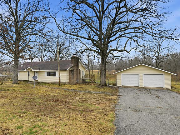 4th image of 5176 Douglas Fir Road