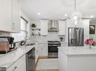 2006 Saint Albans St, Philadelphia, PA 19146