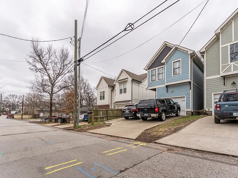 2416B Chapel Ave — Photo 59