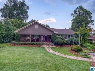713 Comer Dr, Vestavia Hills, AL 35216