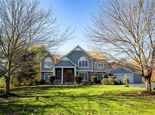 49 Cardogan Sq, Rochester, NY 14625