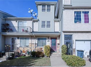 400 Skyline Dr, Staten Island, NY 10304