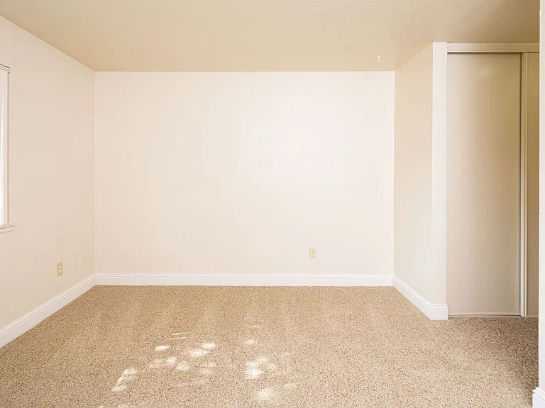 Peppertree Apartments — Photo 30