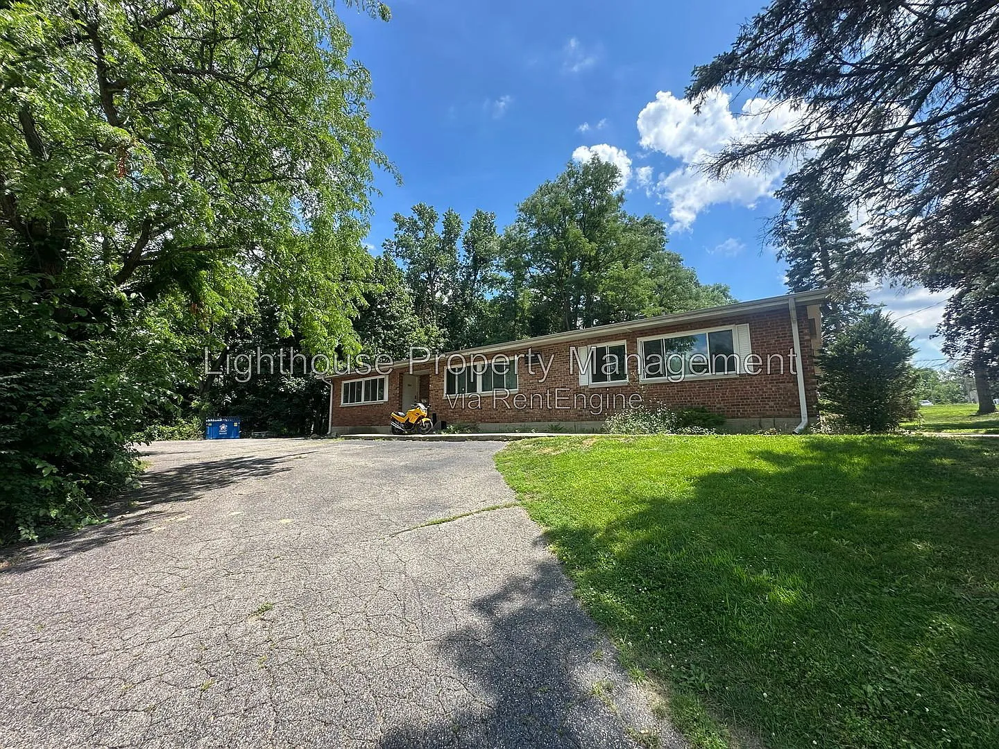 1 bed, 1.0 bath, $800 — Photo 2