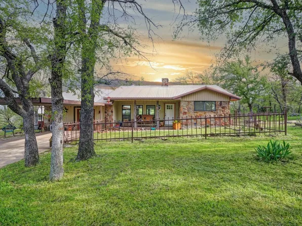 649 New Salem Rd, Santo, TX 76472