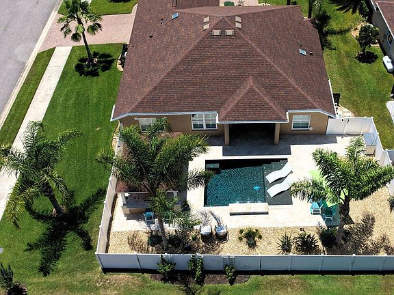 2nd image of 69 Arena Lake Dr