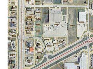 14th St NE, East Grand Forks, MN 56721