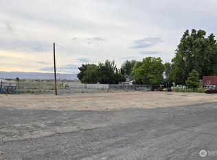 3940 Harrah Rd, Harrah, WA 98933