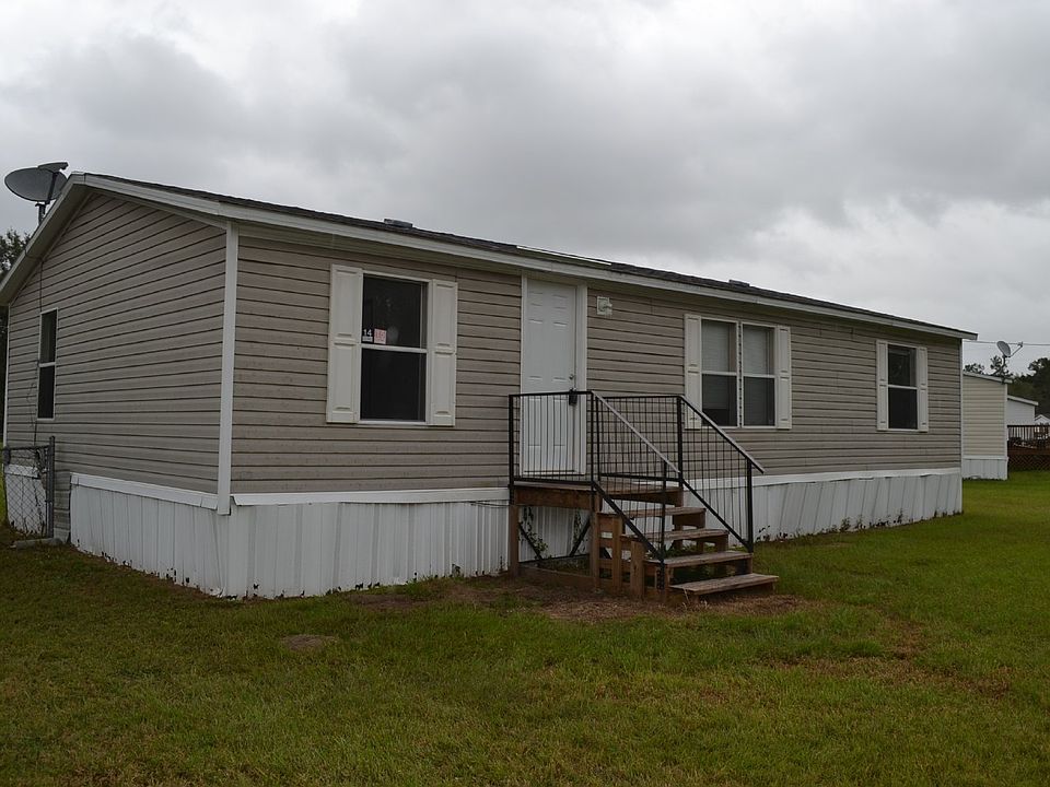 1st image of 184 Country Ln NE