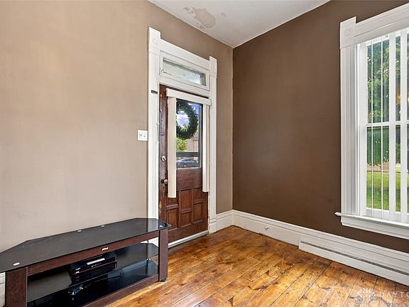 2nd image of 117 N Main St