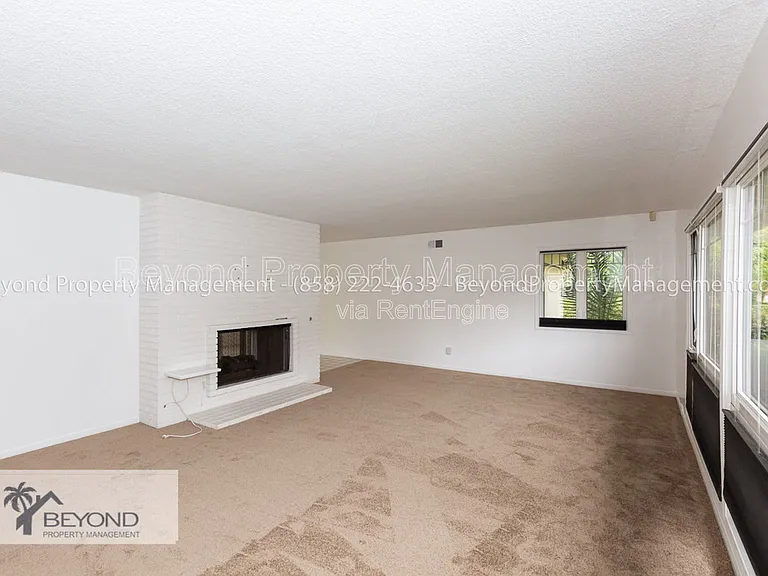 6536 Avenida Manana — Photo 3