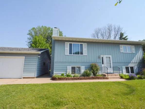 1407 41st St NW, Rochester, MN 55901