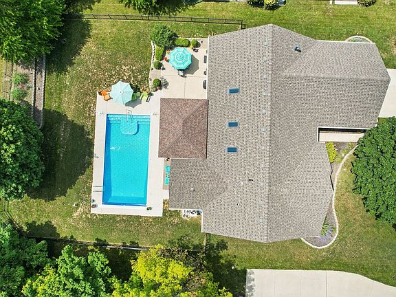 3rd image of 4815 Goldenrain Ct