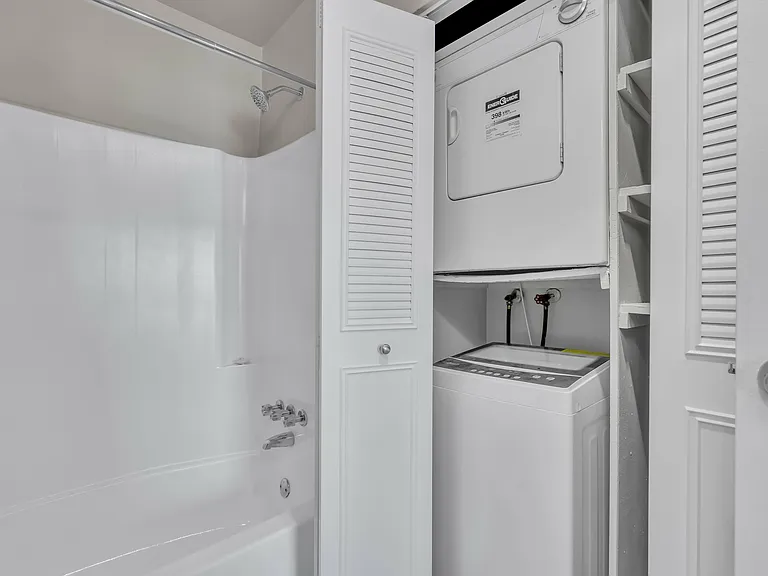 In-Unit Washer Dryer