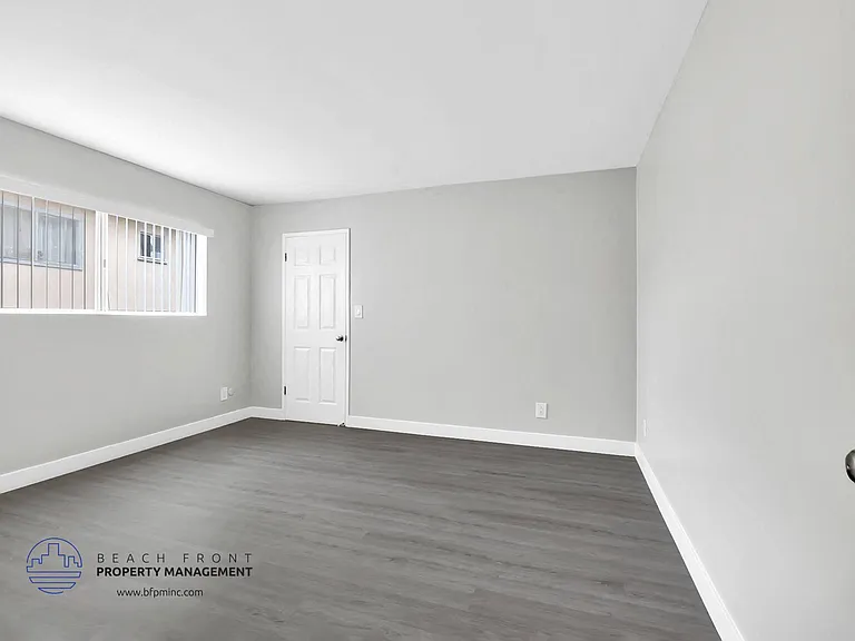 910 Enterprise Avenue — Photo 3