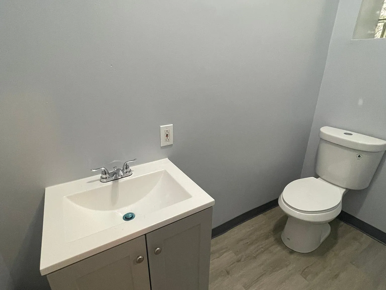Studio, 1100 sqft, $1,600 — Photo 2