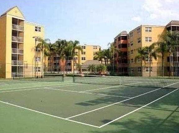 5th image of 8290 Lake Dr APT 407