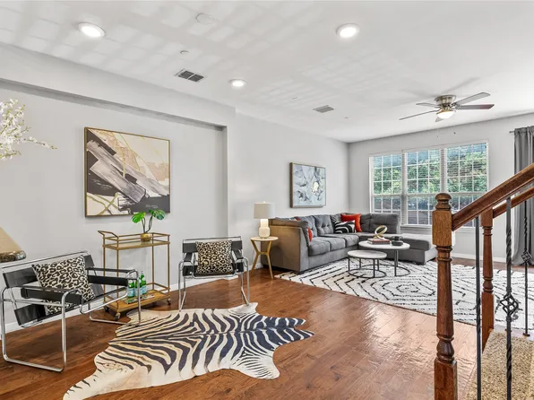 3904 Asbury Ln, Addison, TX 75001