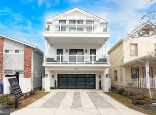 25 N Coolidge Ave, Margate, NJ 08402
