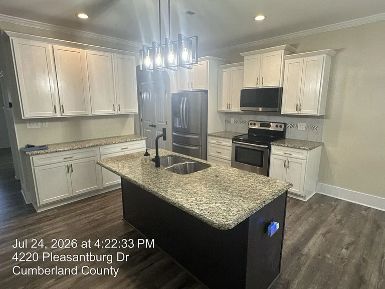4220 Pleasantburg Dr — Photo 12