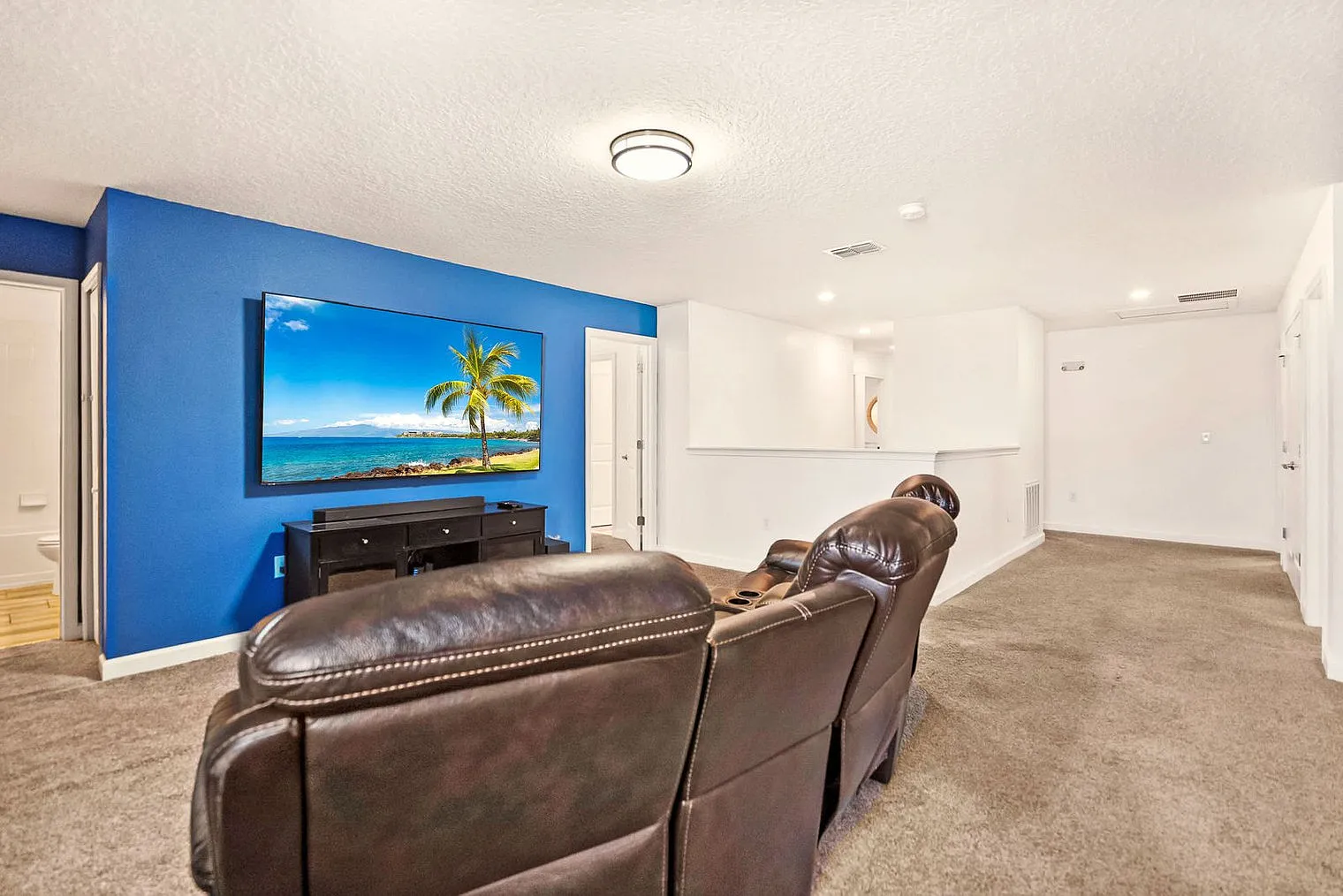 9 bed, 5.0 bath, 4370 sqft, $7,833 — Photo 4