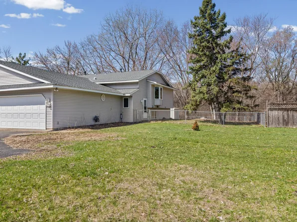 7521 Xerxes Ave N, Brooklyn Park, MN 55444