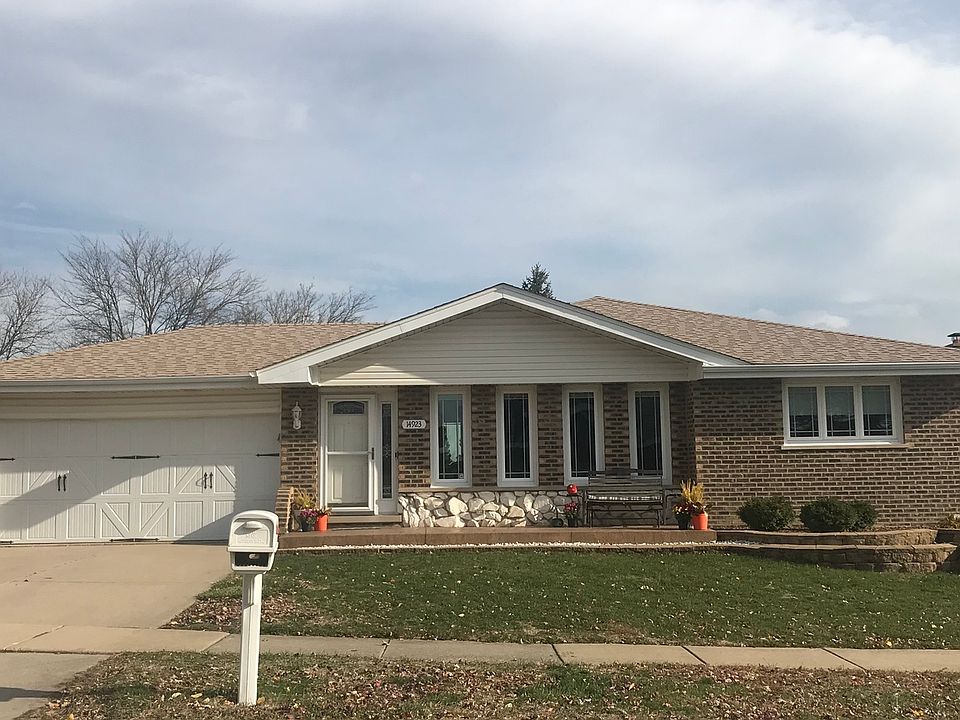 1st image of 14923 Dogwood Dr