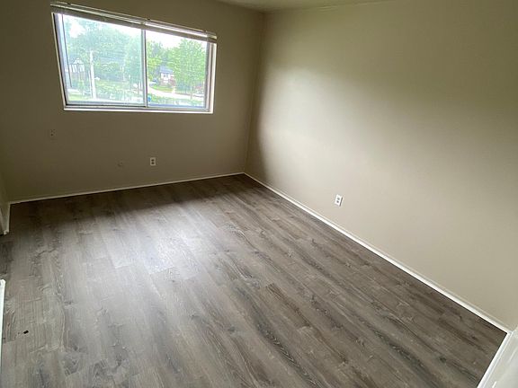 3rd image of 8666 Morningaire Cir