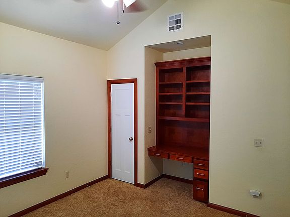 5th image of 701 S Bouziden Dr