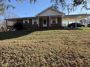 2352 Spring Creek Rd, Lafayette, TN 37083