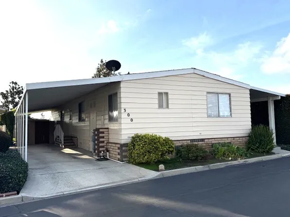 300 Ridgelake Dr #46, Placentia, CA 92870