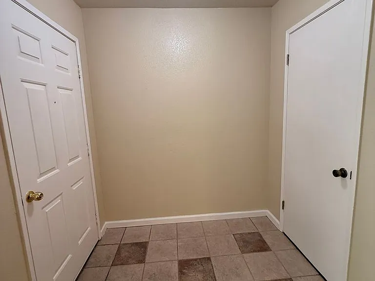 2816 Windsong Ave — Photo 4