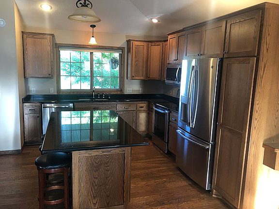 4th image of 971 Waters Edge Cir