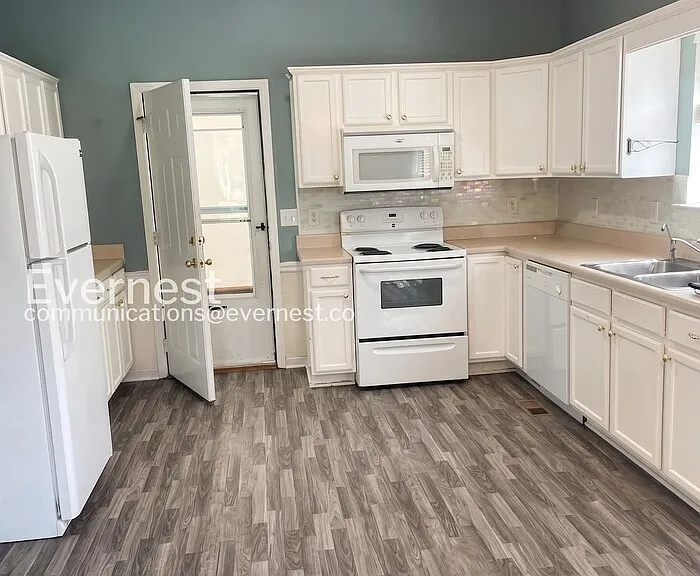 1714 Bear Paw Ln — Photo 3