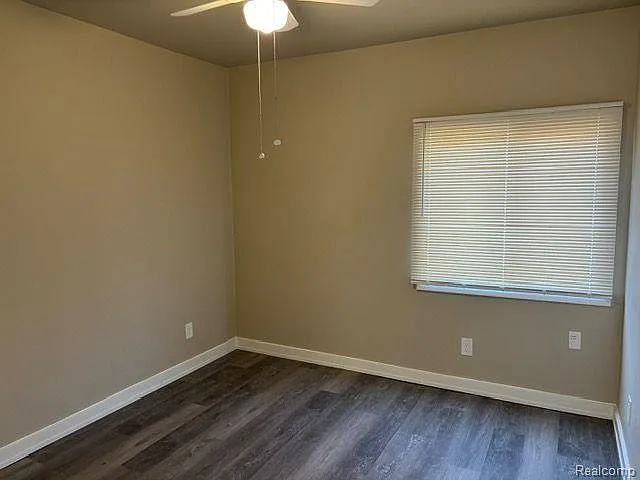 47916 Shelby Rd — Photo 3