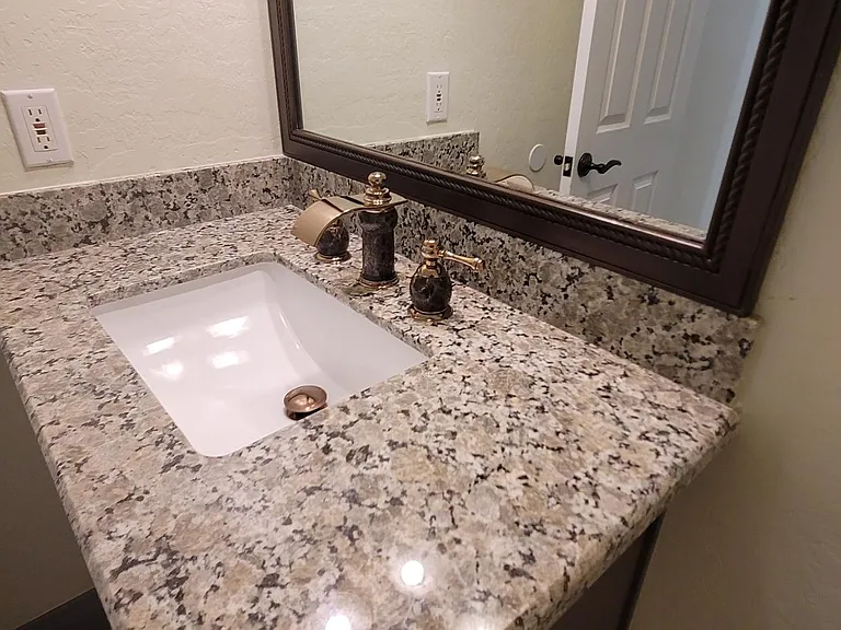 1850 E Patrick Ln — Photo 12