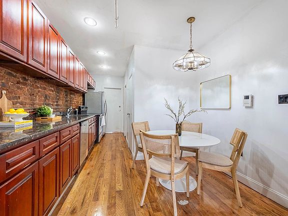 5th image of 147 Greene Ave #2