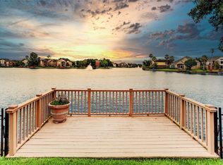 6018 Stratford Gardens Dr, Sugar Land, TX 77479