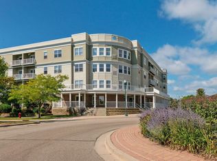 114200 Hundertmark Rd UNIT 213, Chaska, MN 55318