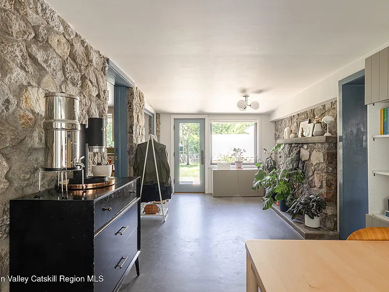 37 Harry Howard Ave — Photo 14