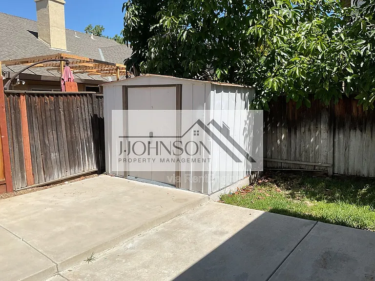 4343 Middlefield Dr — Photo 12