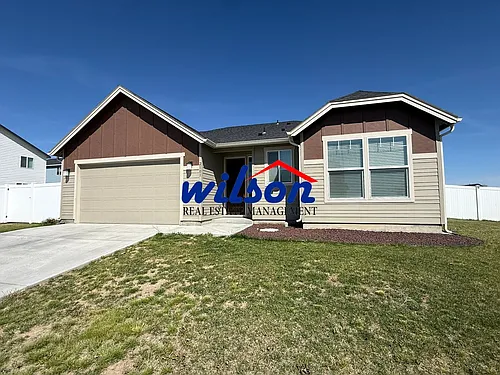 2101 Amber Loop Photo 1