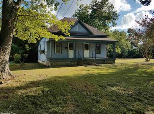1102 Reeves Ave, Mena, AR 71953