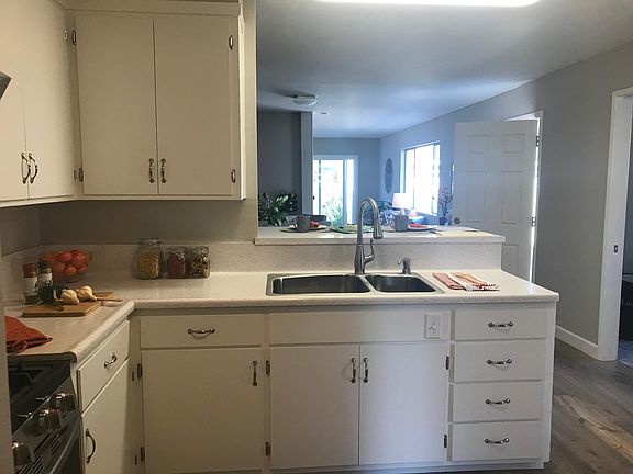 3rd image of 757 Jill Ave