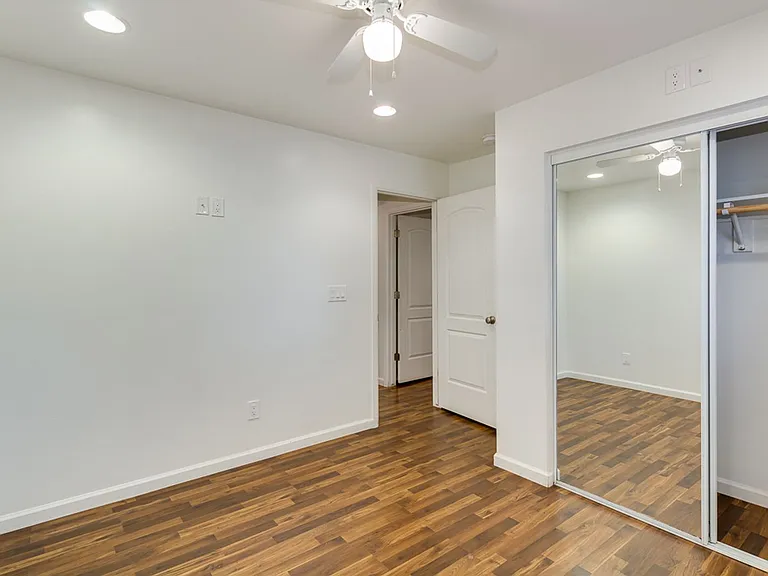 22nd Street Apartments 3015 — Photo 18