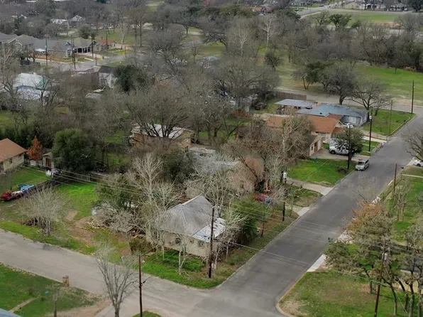 1301 4th St, Kerrville, TX 78028