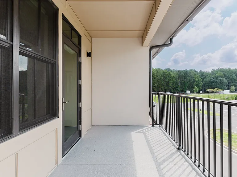 25 Minetta Ln #305 — Photo 16