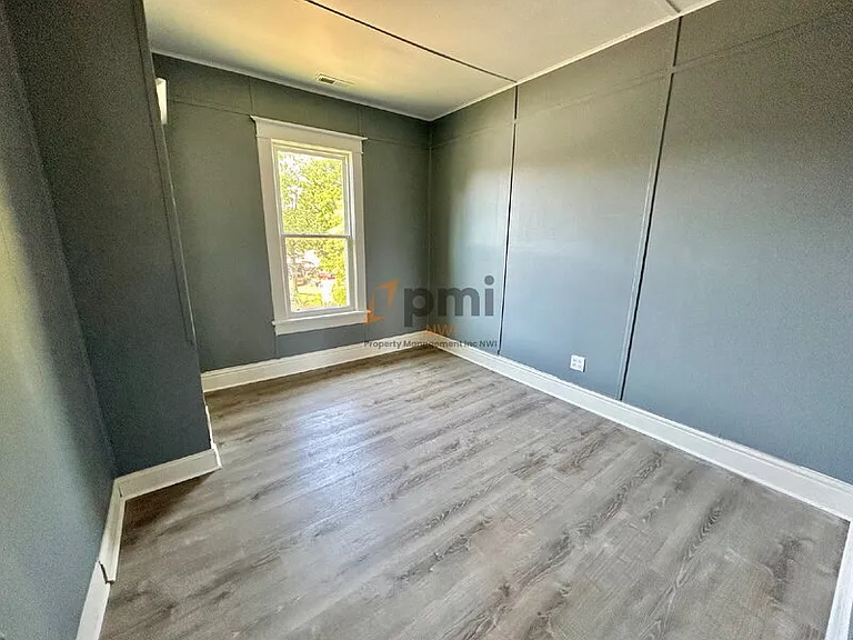 416 E 9th St #2 — Photo 23